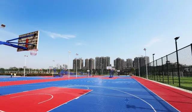 悬浮地板 悬浮地板